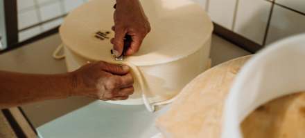 Rudnig Alm Käseherstellung