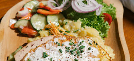 Neuburger mit Spiegelei auf der Salober Alm