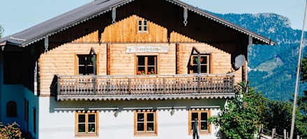 Die Sausteigalm ist über St. Gilgen erreichbar.