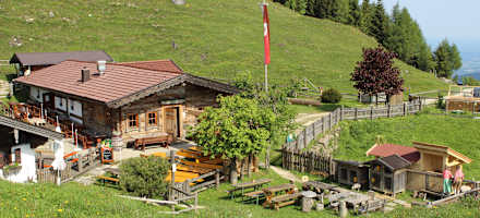 Außenansicht Kranzhorn Alm 