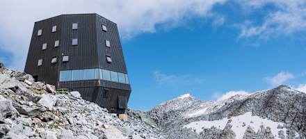 Die Schwarzensteinhütte