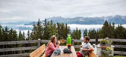 Gemütliche Rast auf der Sistranser Alm