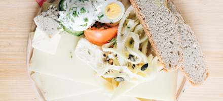 Jause auf der Stoankasern