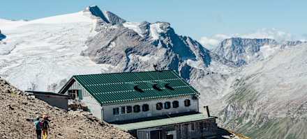 Das Heinrich-Schwaiger-Haus ist auch Ausgangspunkt für die Besteigung des Großen Wiesbachhorns (3.564 m)