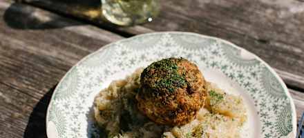Knödel mit Sauerkraut auf dem Tegelberghaus