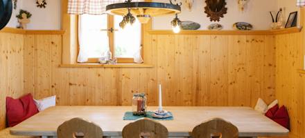 Die Gaststube der Wallgauer Alm