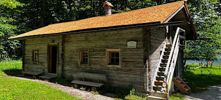 Watzmann-Ostwand-Hütte