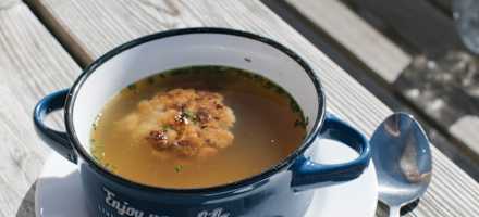Knödel-Suppe auf der Wolfsberger Hütte