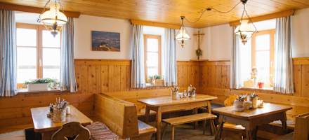 Die Gaststube der Wolfsberger Hütte