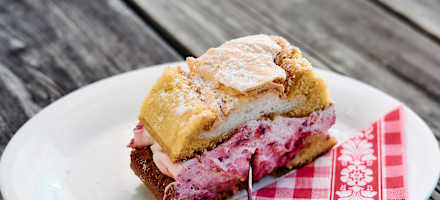 Eine Rast auf der Ybbstaler Hütte lohnt sich allein wegen der Mehlspeisen.