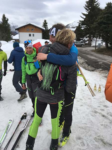 Umarmungen in Kasern