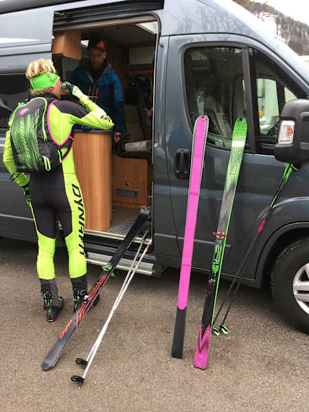 Camper-Van Begleitfahrzeug