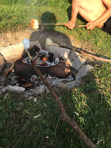 Steckerlbrot mit Marshmallows