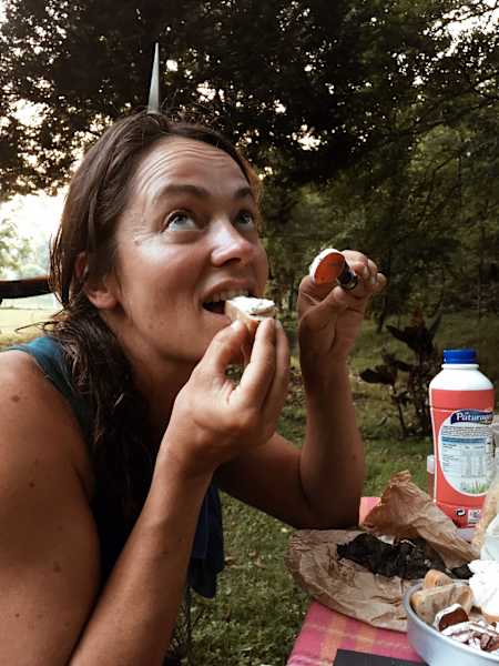 Delikatessen nach 40 Tagen: Salami, Frischkäse und Baguette