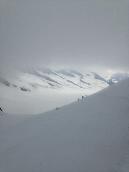 Abstieg über den Gletscher