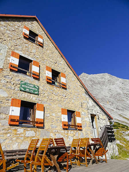 Bettelwurfhütte Karwendel Tirol Bergwelten Schöpf