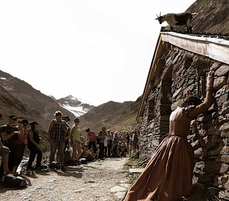 Friedl mit der leeren Tasche