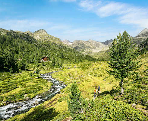 Wanderer im Debanttal in Osttirol