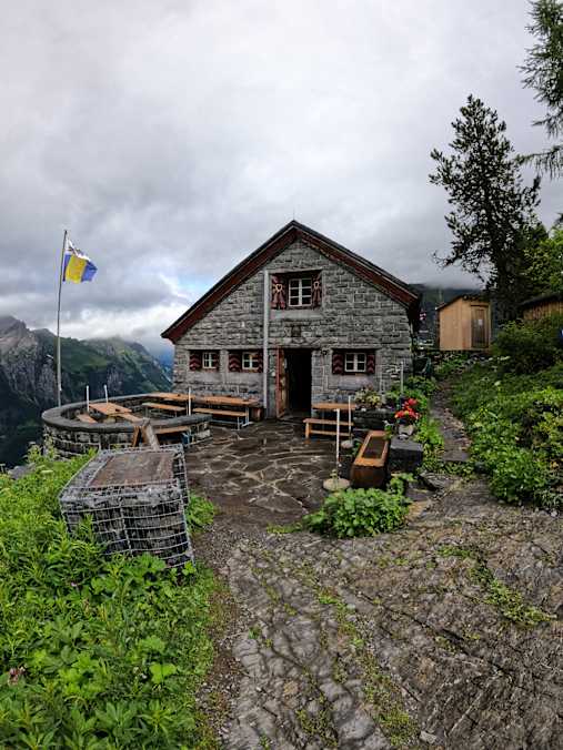 Doldenhornhütte