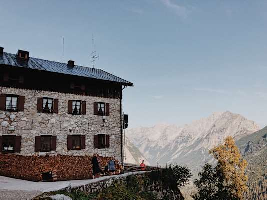 Ernst Merkinger wandert weit Karwendel