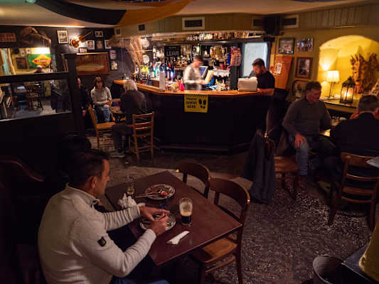 Blind Piper Pub in Caherdaniel