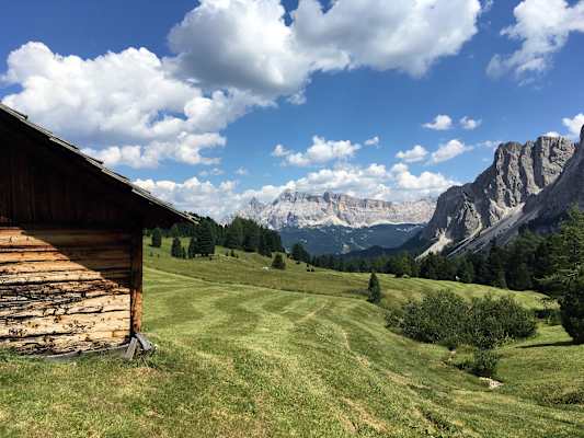 Bergsteigerdorf Lungiarü/Campill
