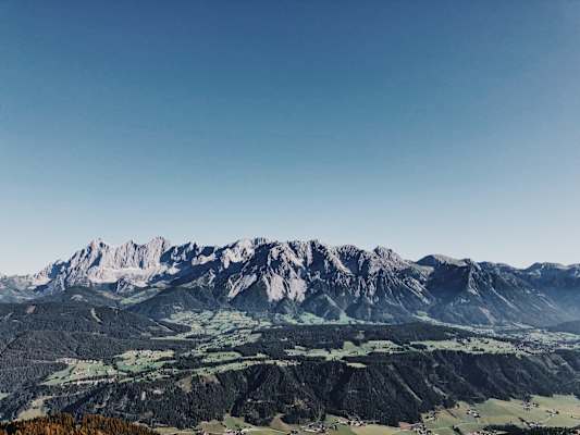 Ernst Merkinger wandert Gletscher zum Wein