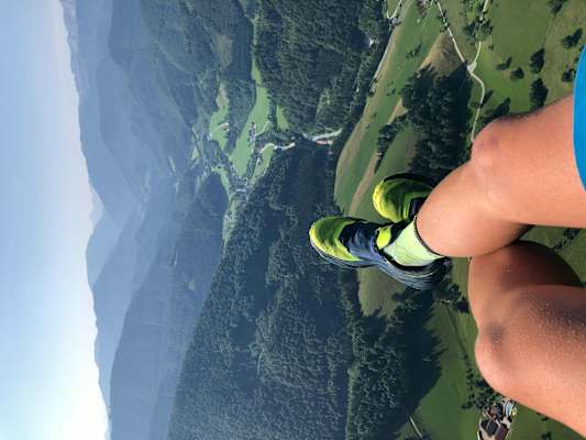 Ausblick beim Gleitschirmfliegen in der Nähe vom Schoberstein