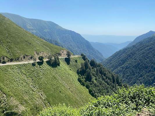 Ana Zirner im Kaukasus