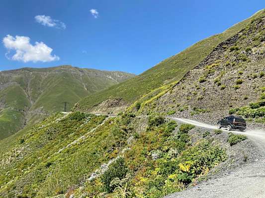 Ana Zirner im Kaukasus