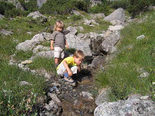 Tourenplanung und Wandern mit Kindern