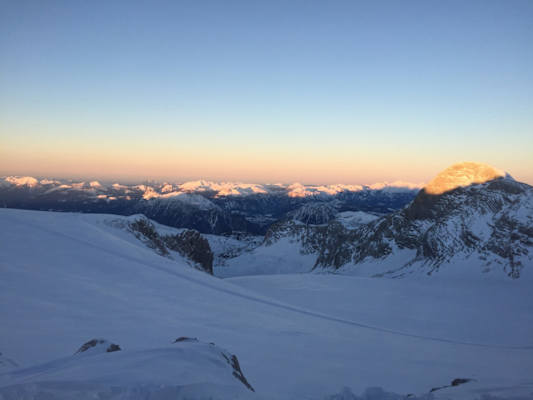 Sonnenaufgang im Dachsteinmassiv