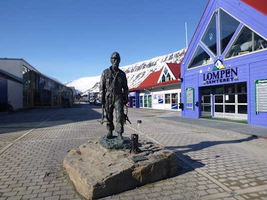Longyearbyen als flexiblen Stützpunkt
