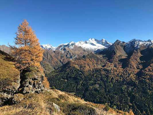 Herbststimmung über dem Schmirntal