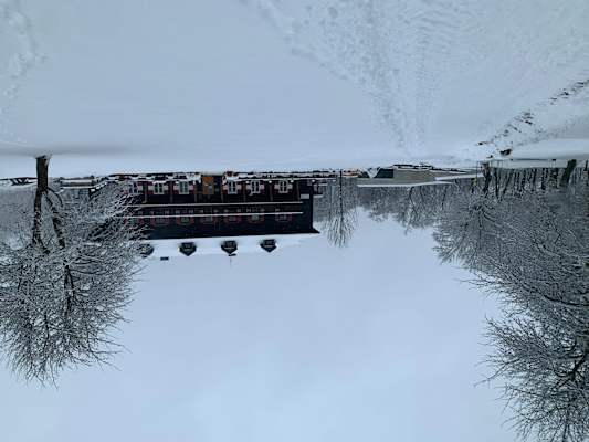 Peilsteinhaus im Winter