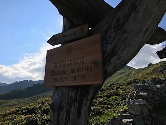 Eingangstor in den „Hochgebirgs-Naturpark Zillertaler Alpen“