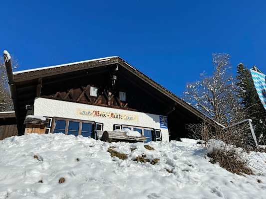 Eine Berggaststätte mit atemberaubender Aussicht: Die Max-Hütte