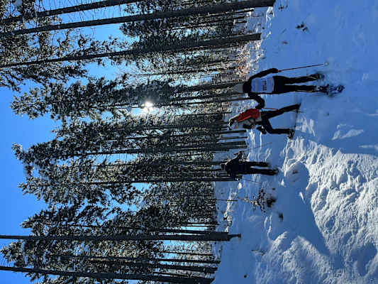 Das Schöne am Schneeschuhwandern ist die unberührte Landschaft, die einen umgibt