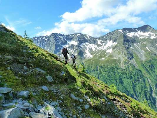 Trekkingtour mit Westalpencharakter im Nationalpark Hohe Tauern. 