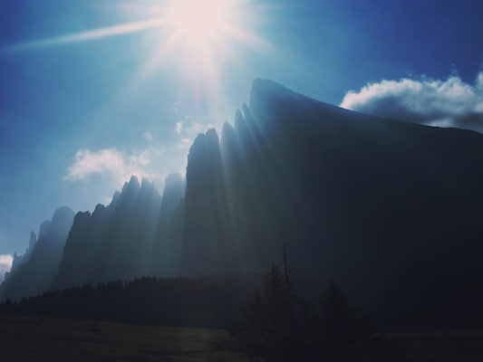Morgensonne in der Langkofelgruppe