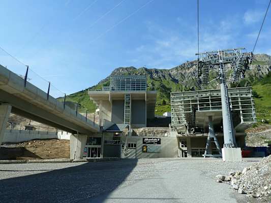 Am Arlberg entsteht eine neue Bahn nach der anderen und anstelle von Natur entstehen „Industrieberge“.