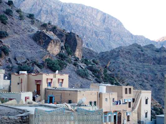 Klettern Campen Wandern Oman Bergwelten Schoepf