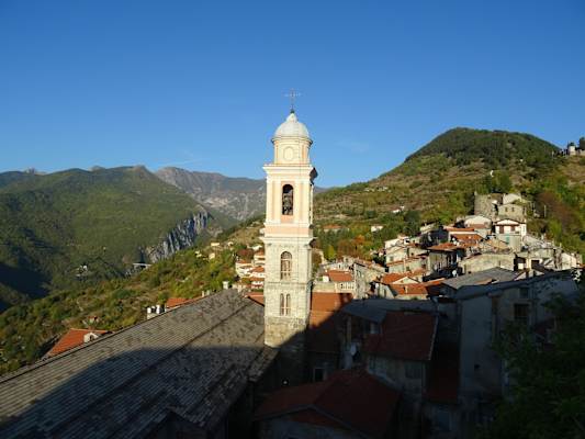 Triora im Morgenlicht