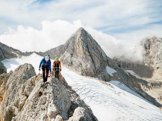 Klettersteiggeher am Dachstein