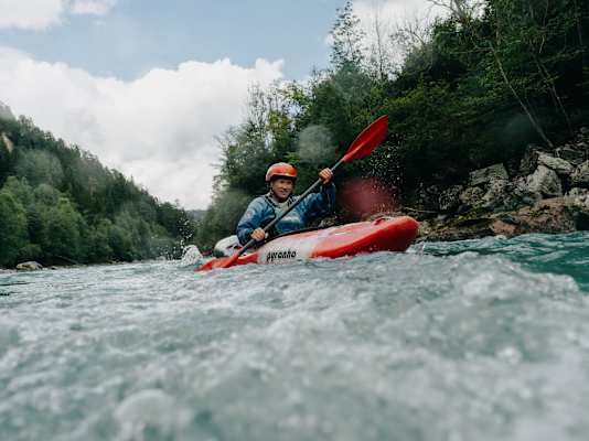 Ein Erlebnis – die Kajakfahrten auf der Rheinschlucht