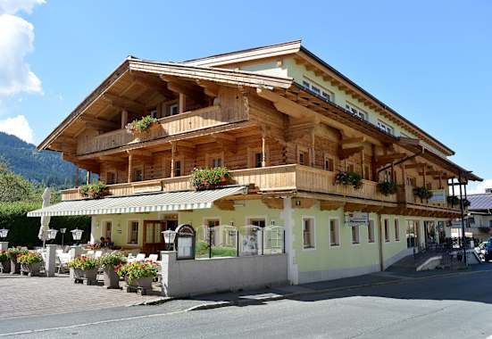 Appartement-Fuchs-Aussen-Haus-Sommer