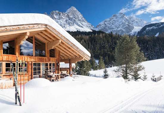 Chalet Resort LaPosch Außenansicht Winter