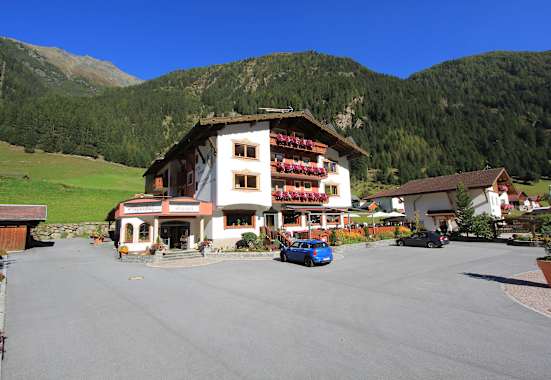 Hotel Alpenhof Aussen