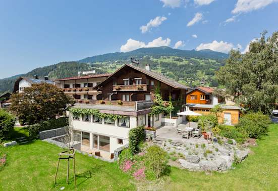 Landgasthof Auhof Aussenansicht Sommer