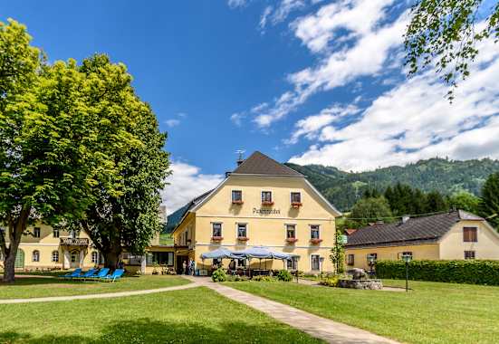 Landhotel Gut Puttererseehof Aussen